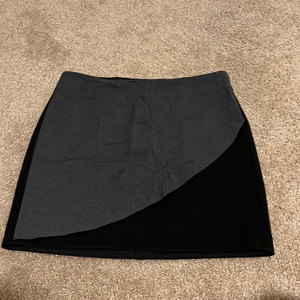 Short business skirt. Dual color.